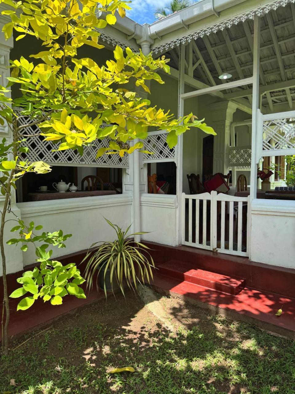 Grand Villa Hikkaduwa Luaran gambar